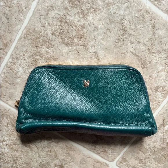 Green Leather Clutch - Picture 1 of 1